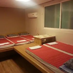 Bong House 게스트하우스